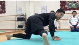 空手家へトレーニングを教える（動画あり）