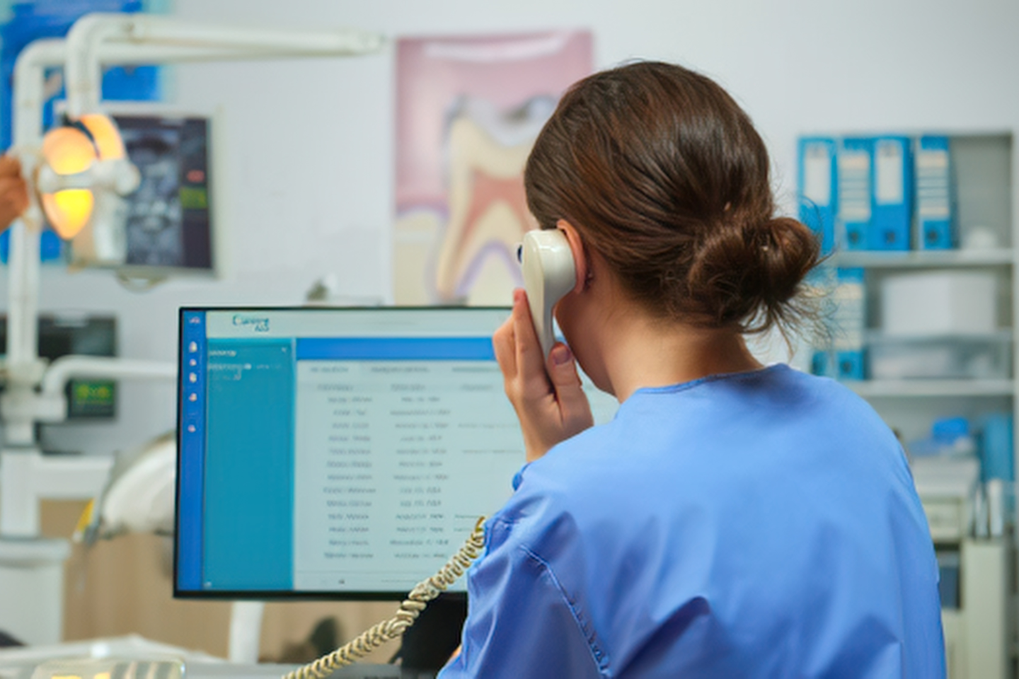 ベテラン看護師の定着、職場環境に年収5〜6%分の価値　イングランドNHS調査