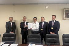 四病協が税制改正の重点要望を厚労相宛てに提出　筆頭は控除対象外消費税