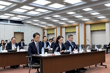 処方箋に「一部保険外療養」欄　OTC類似薬で厚労省が諮問