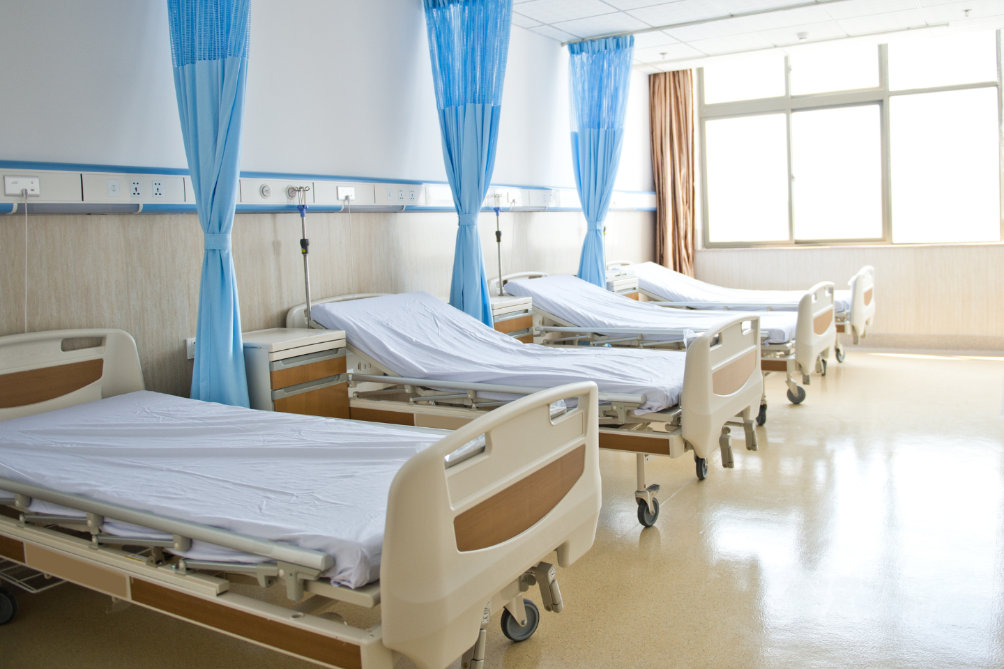 病院病床約2万床減　在院日数25.1日、利用率は上昇　令和7年