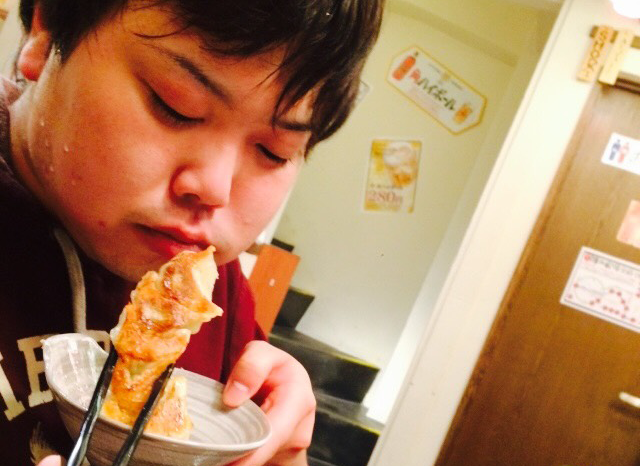 【連載スタート】大食いファイター理学療法士 漆原晴希 ~ 限界なき胃袋 ~ 餃子100個チャレンジ
